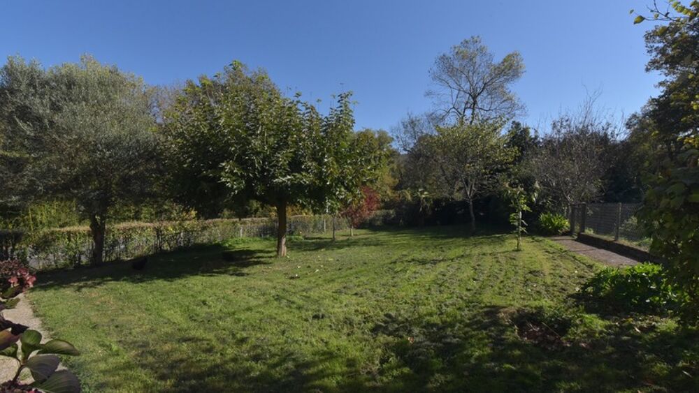 BELLE MAISON RENOVEE DANS UN SUPERBE CADRE