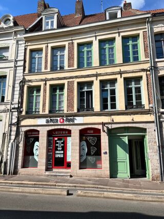  Immeuble à vendre 15 + pièces 300 m²