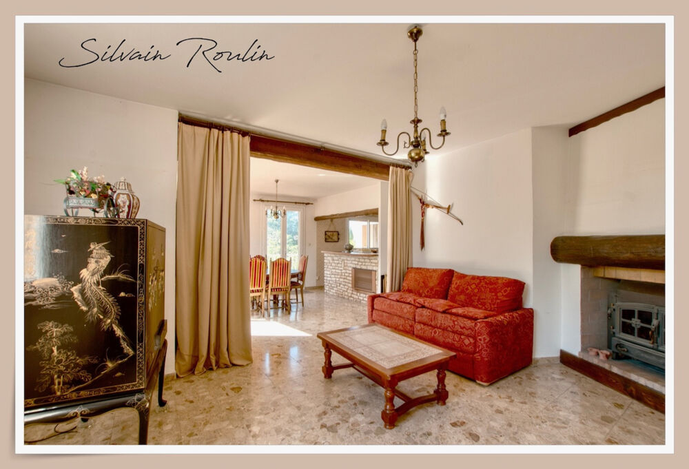 Vente Maison Maison 213 m² avec 3 espaces, jardin et 2 garages – Pierrelatte centre Pierrelatte