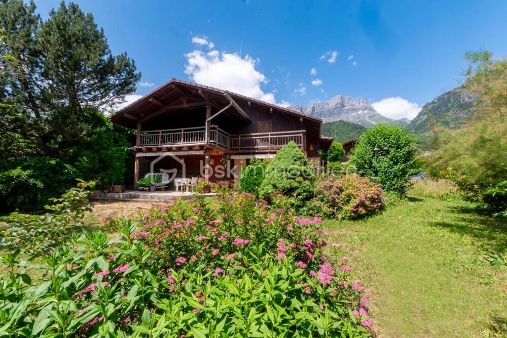 VALLÉE DE CHAMONIX - CHALET AVEC JARDIN - 5 PIÈCES, 4 CHAMBRES - CALME, ENSOLEILLÉ - VUE MONT-BLANC