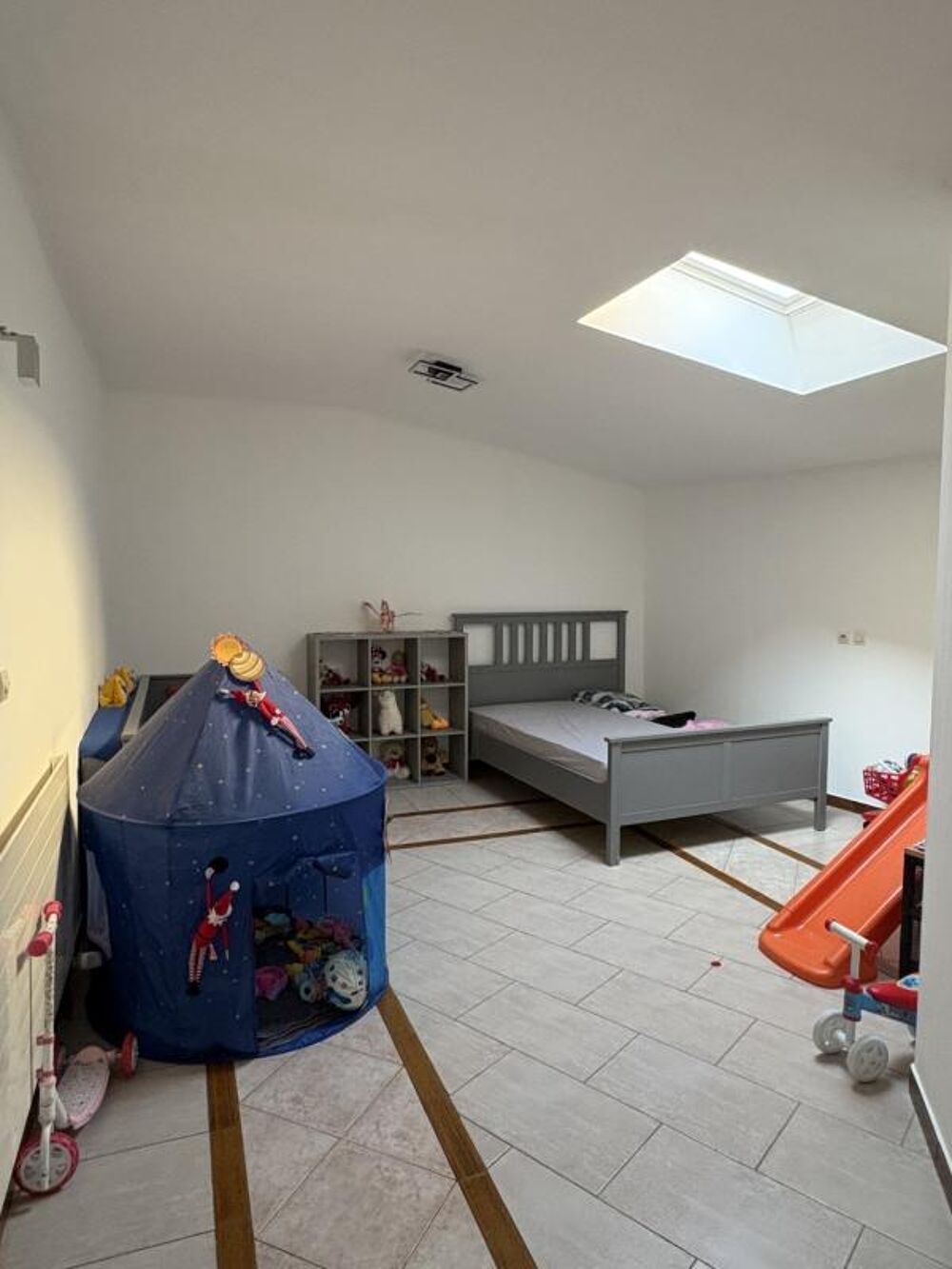 Maison familiale 5 pièces avec grands garages, jardin et fort potentiel  Cons-la-Grandville 54