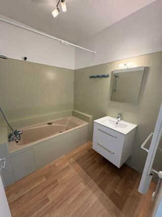  Appartement � louer 3 pi�ces 83 m�