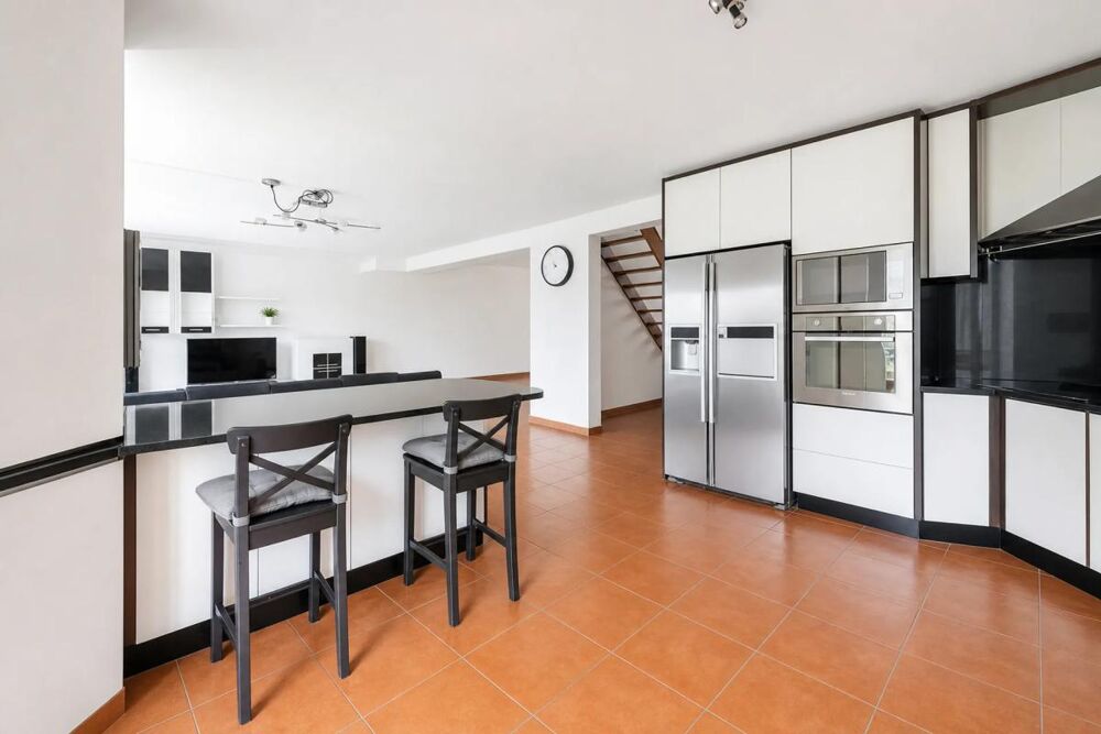 Maison familiale moderne de 200 m² avec jardin spacieux