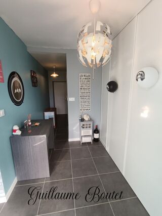  Maison  vendre 6 pices 220 m