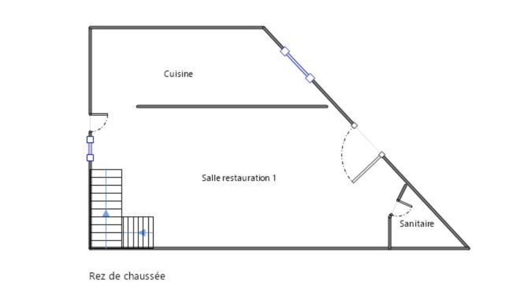Opportunité Rare de Caractère au Coeur d'Angles-sur-l'Anglin (Potentiel Restaurant ou Habitation)