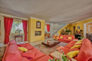  Propriété/château à vendre 8 pièces 233 m²