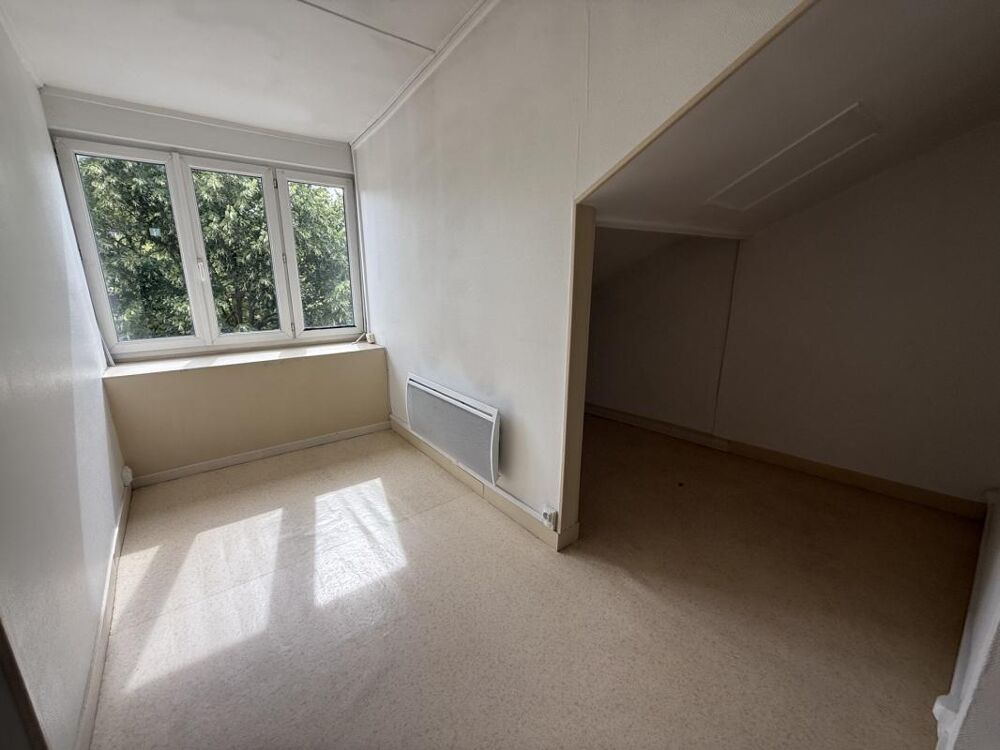 Studio 19 m²  34 m² au sol  Compiègne  Électricité, eau et chauffage compris