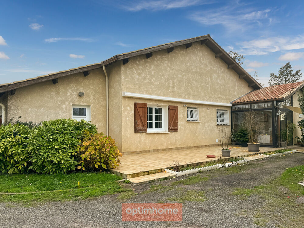 VILLA de type Landaise, 157 M2 Habitables , 2 garages, hangar 13X8 et jardin 3500 M2 avec forage