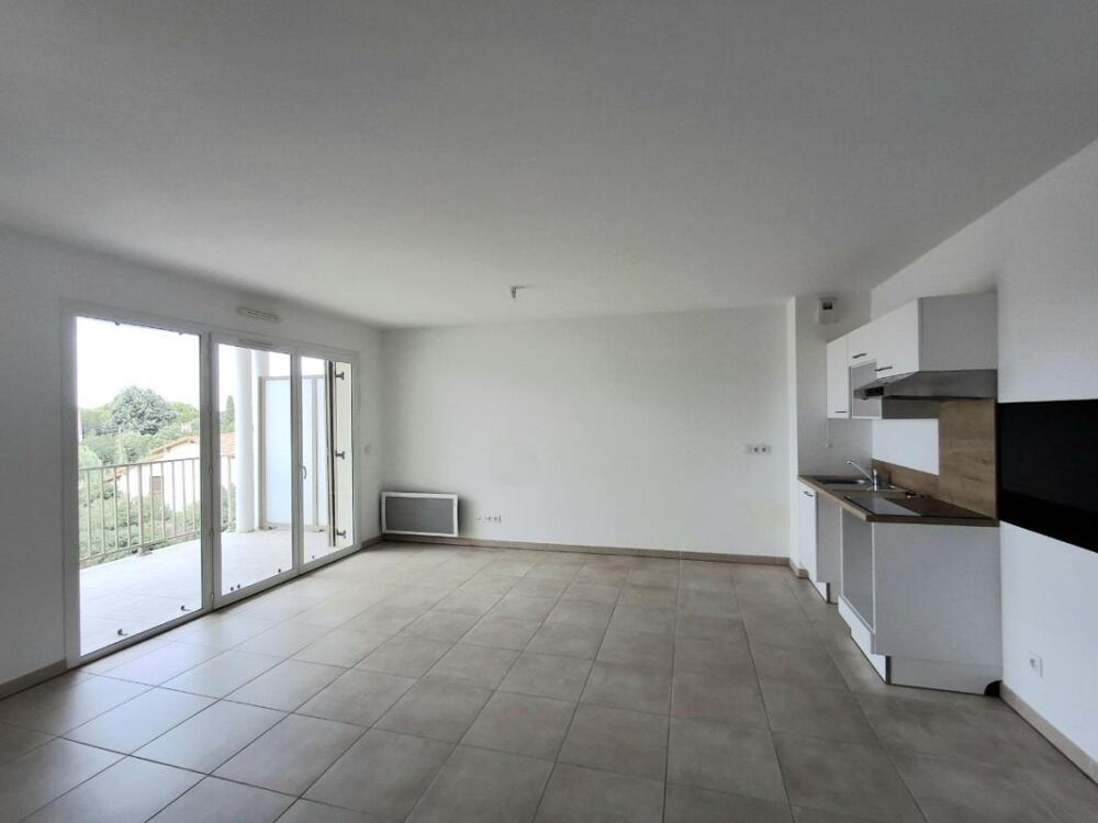 Location Appartement T3 avec balcon et parking à ARLES Arles