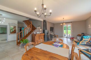  Maison à vendre 10 pièces 281 m²