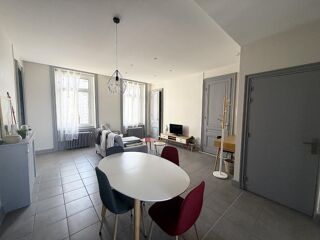  Appartement à louer 2 pièces 52 m²