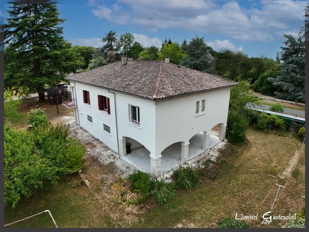 Vente Maison Maison à vendre 9 pièces d'environ 188 m² 7 chambres avec garage à Port-Sainte-Foy-et-Ponchapt (24) Port sainte foy et ponchapt