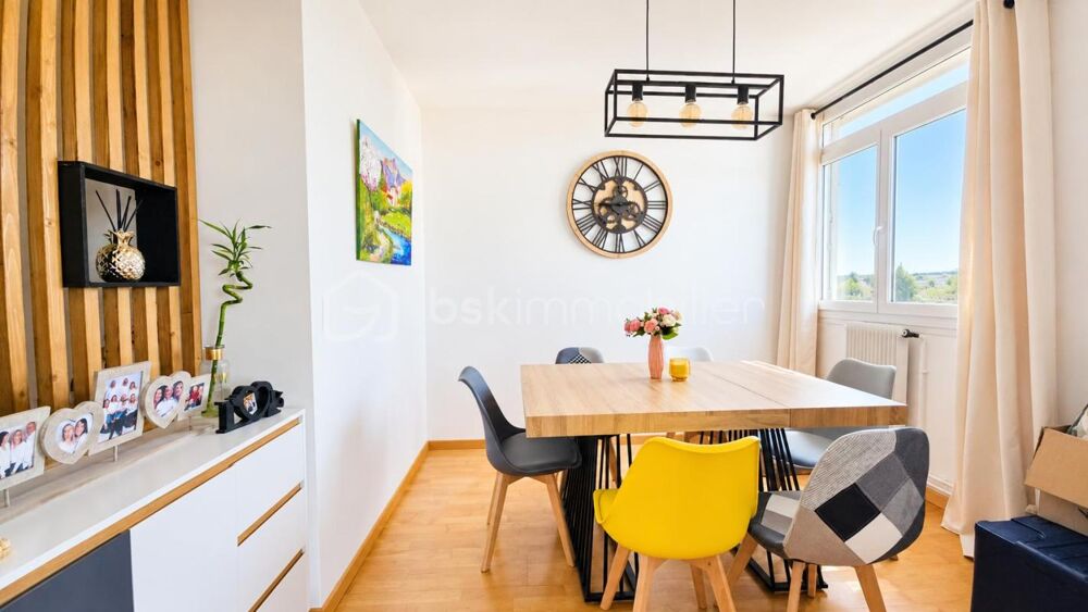 ? T3/T4 de 73 m² avec balcon, garage, cave et vue Pyrénées  Aucun travaux à prévoir !
