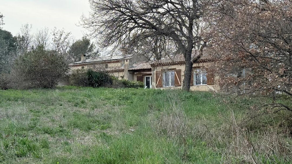 Luberon - Maison familiale de plain-pied avec piscine et fort potentiel