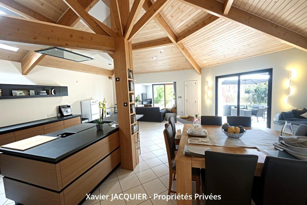 Vente Maison Maison - 7 pièces - 168 m² - Centre bourg Saint julien de concelles