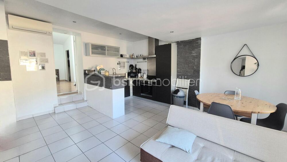 CUERS CENTRE VILLAGE - T2 de 47 m² - Aucuns travaux