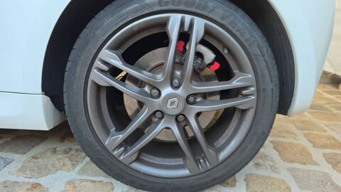 Clio RS 2.0 200 Cup - Entretien constructeur 2012 occasion 95540 Mery Sur Oise