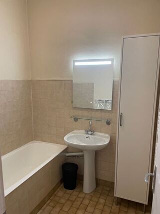  Appartement à louer 2 pièces 46 m²
