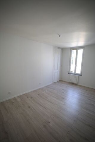  Appartement à louer 3 pièces 55 m²