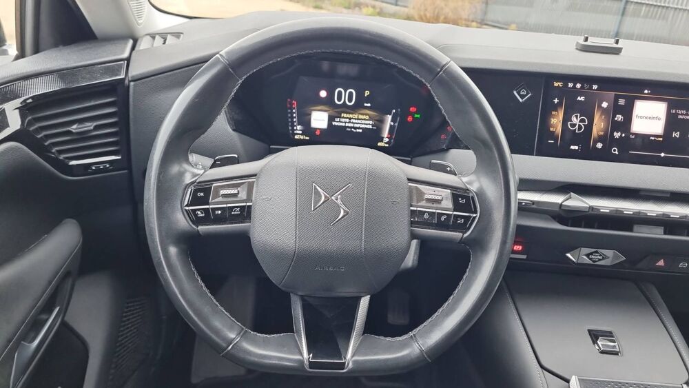 DS4 1.5 BlueHDi 130 EAT8 Bastille+ - Premi&egrave;re main Automatique 2022 occasion 86000 Poitiers