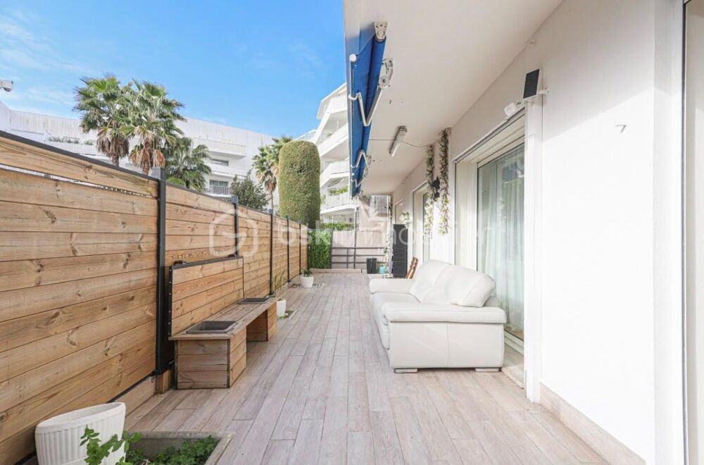 CANNES PRADO - ISOLA BELLA - APPARTEMENT 4 PIECES 98M² - TERRASSE 37M² - CALME - 10 MIN RUE D'ANTIBES À PIED
