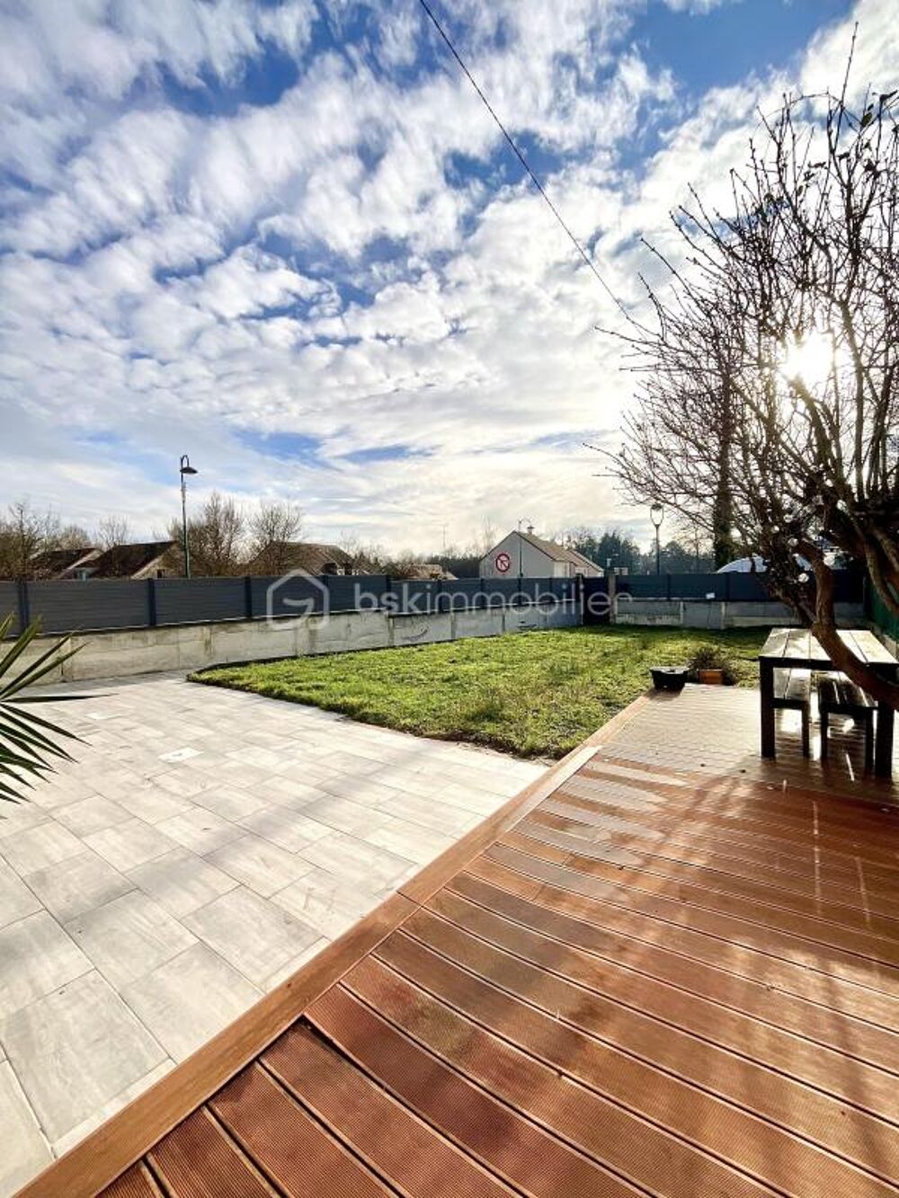 Coup de coeur  Maison individuelle entièrement rénovée  Dépendance, garage et jardin
