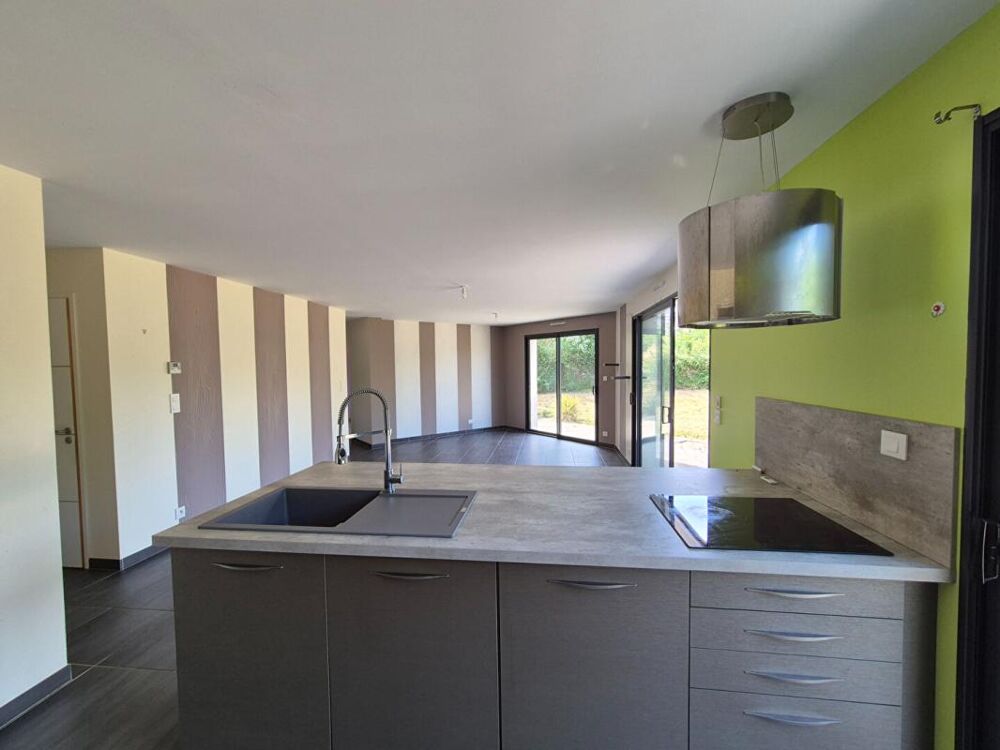 Vente Maison TRES BELLE MAISON CONTEMPORAINE DE PLAIN PIED de 112 m2 réalisée en 2018 dans le Finistère en limite du Morbihan - (2 min de Spé Spezet