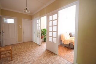  Maison  vendre 8 pices 234 m