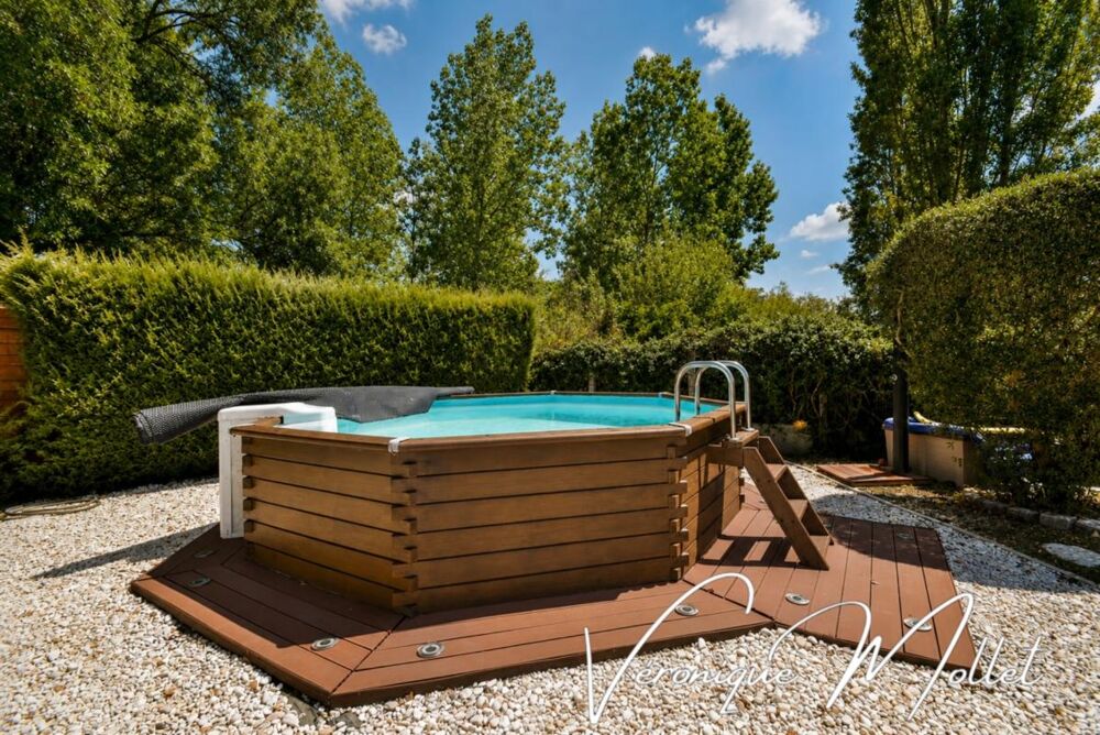 Vente Maison SAINTE-EULALIE – PLAIN-PIED, 3 CHAMBRES, BUREAU, PISCINE ET DOUBLE GARAGE Sainte eulalie