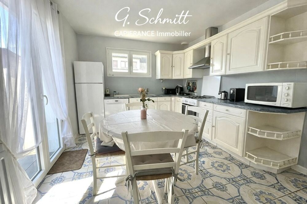 Maison 5 pièces  120 m²  Jardin, terrasse et double garage  Quartier calme à COLMAR à vendre