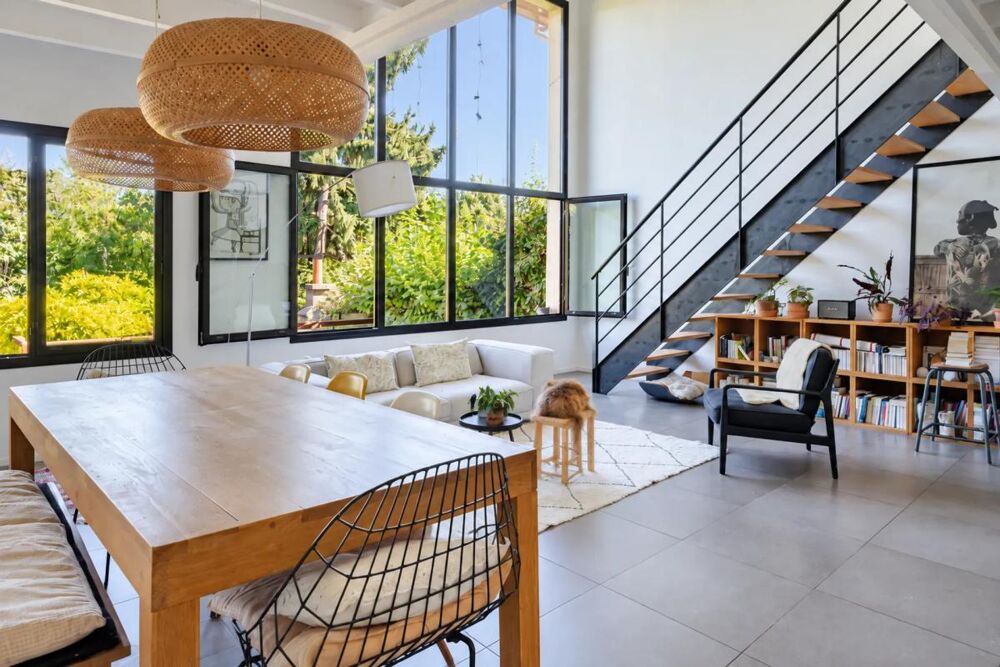 Vente Maison VILLENEUVE-LE-ROI – MAISON FAMILIALE DE CARACTÈRE – 231 M² HABITABLES – 4 CHAMBRES – TERRAIN 698 M² – GARAGE AVEC MEZZANINE Villeneuve le roi
