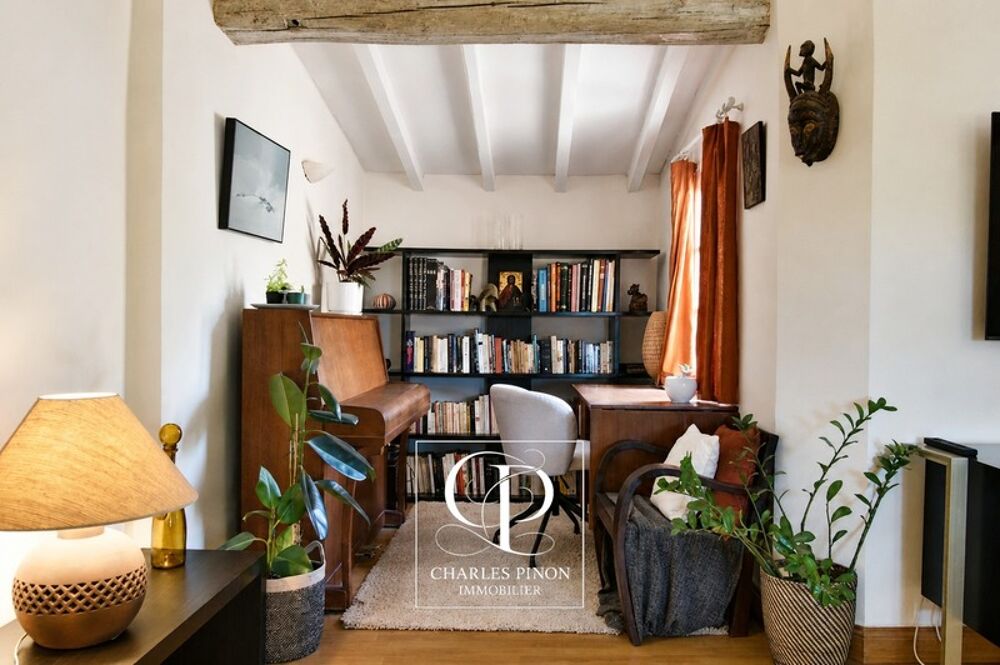 Appartement de charme 93 m² avec garage AIX EN PROVENCE (13)