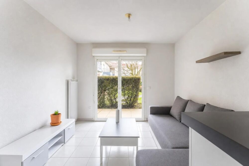 Luminosité et confort pour ce T2 moderne