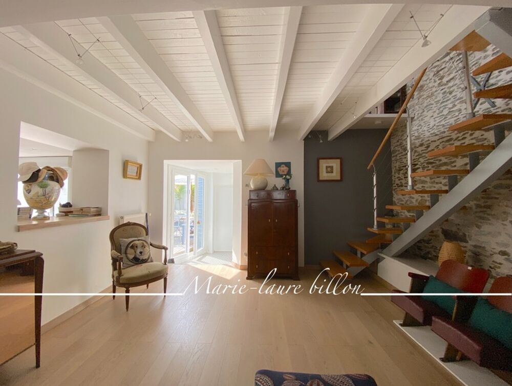 Maison de type 6 à vendre sur SAINT GILLES CROIX DE VIE (85), Maison de ville avec terrasse et garage