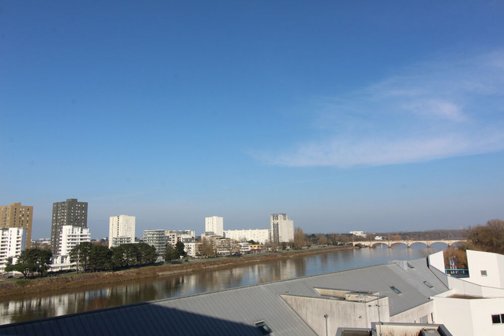 NANTES sur l'île BEAULIEU (44) Appartement T3 Meublé avec 2 CHAMBRES, LOGGIA, CAVE et GARAGE (COLOCATION acceptée avec Bail indi