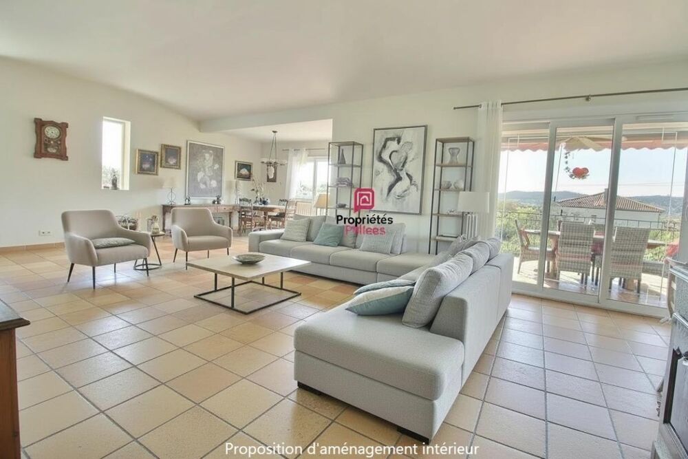 Maison 12 pièces 322 m² avec piscine à Clarensac