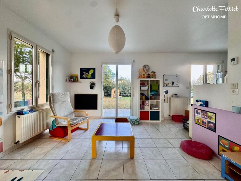 LA VILLE-ÈS-NONAIS  Maison familiale 5 pièces 97 m2 avec terrain plein Ouest