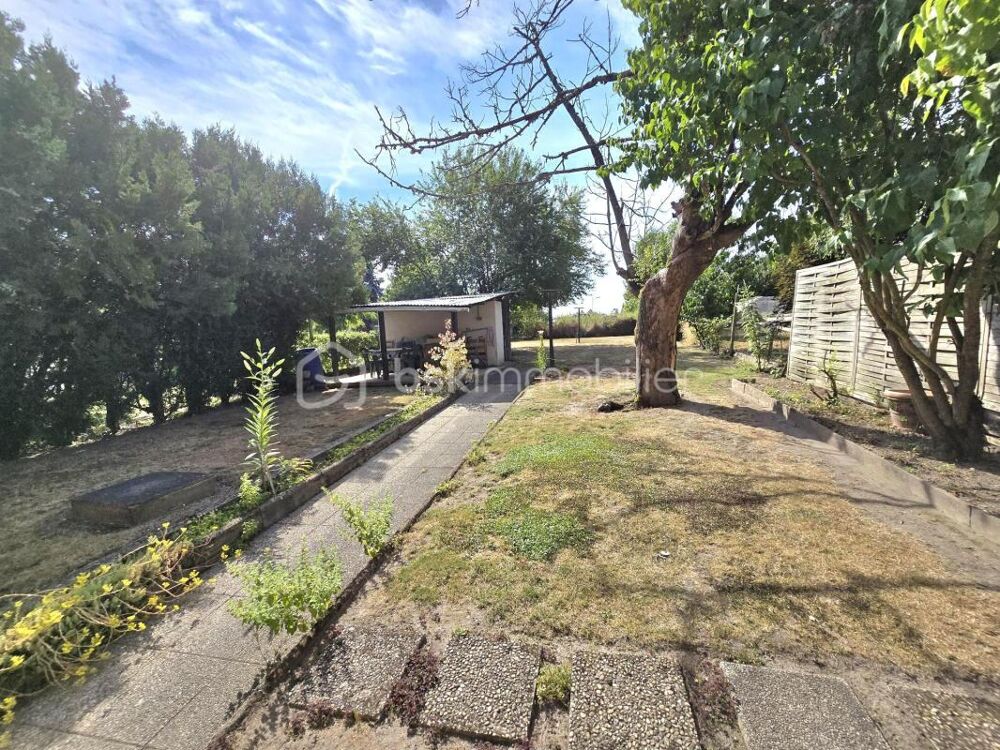 Vente Immeuble Spécial Investisseur – Ensemble de 3 maisons louées – Puy-Guillaume Puy guillaume