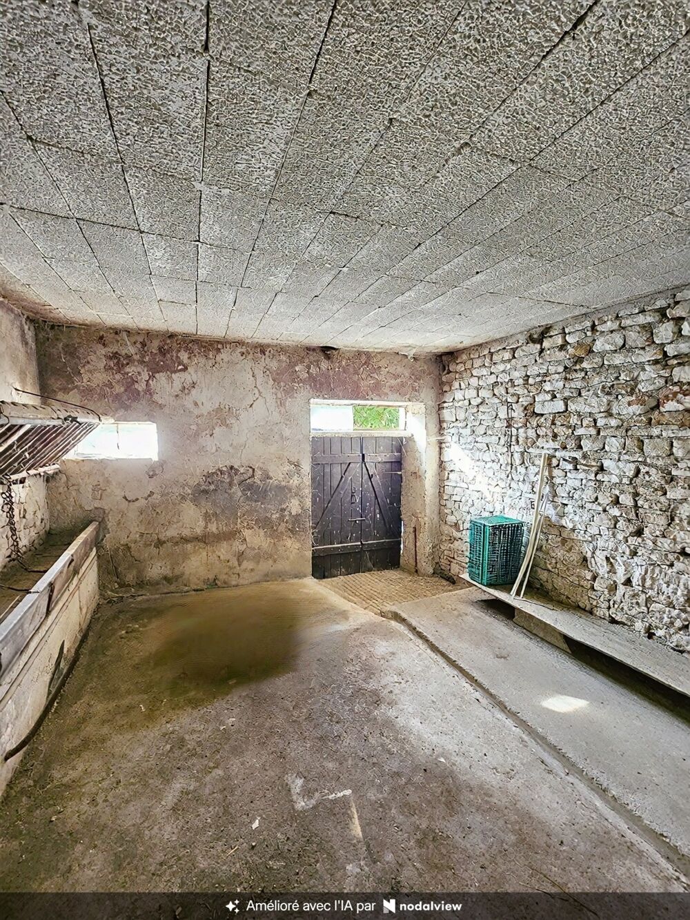 A vendre Grange de 226 m²  proche de Tournus - Uchizy - Volumes exceptionnels et nombreuses possibilités