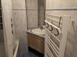 Appartement à louer 4 pièces 64 m²