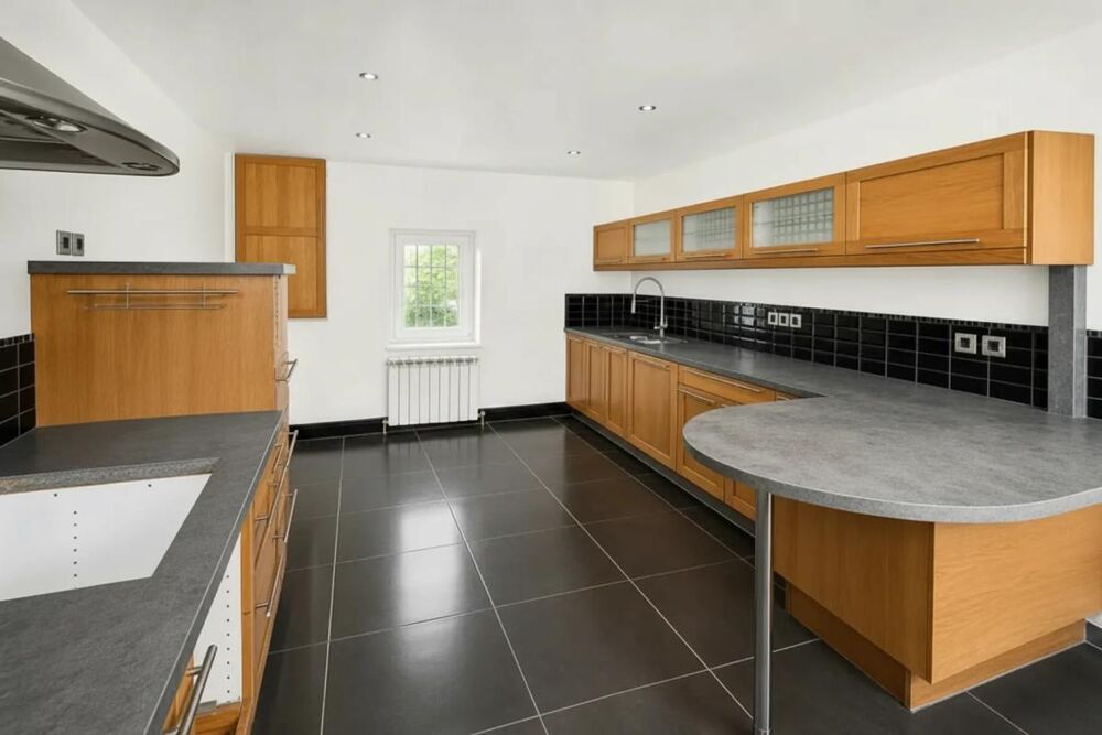 Maison de 8 pièces de 240 m² à Aureilhan