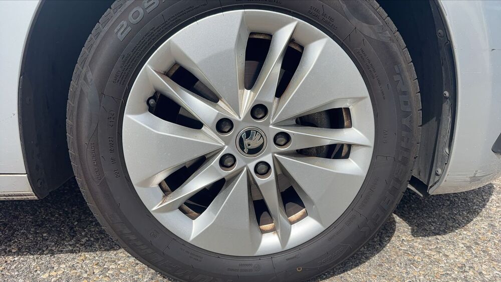 Octavia IV 1.5 eTSI 150 DSG7 Business - Automatique 2023 occasion 69800 Saint Priest