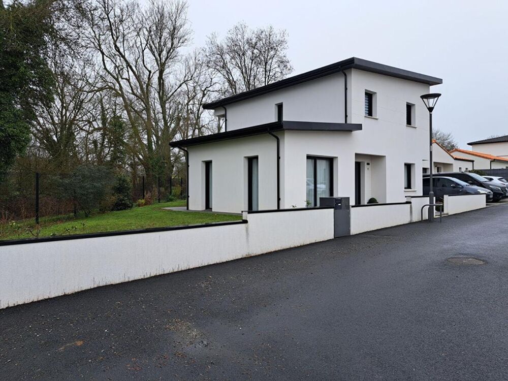 Vente Maison Maison Cholet 6 pièce(s) 150 m2 Cholet