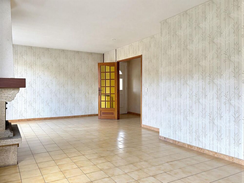 Maison à rénover centre Saint Jean De Liversay 103 m2 + terrain constructible et divisible