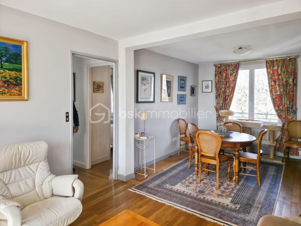 Vente Appartement À VENDRE – T2 lumineux avec balcon, potentiel T3, cave et parking Chatenay malabry