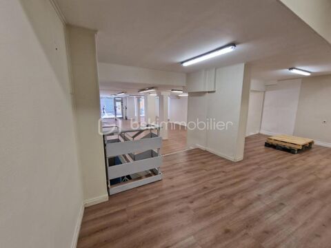   Murs Commerciaux Voiron Centre     180 000 € 