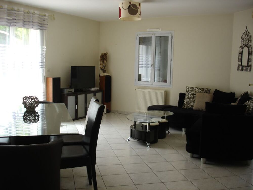 Location Maison Maison de 95m2 à louer sur Fontenay-le-Comte Fontenay le comte