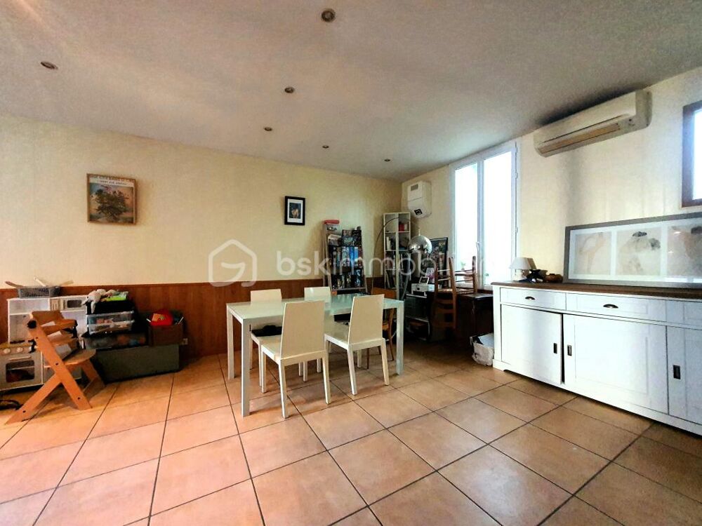 MAISON DE VILLE  3 CHAMBRES  PATIO  TERRASSE