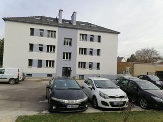  Appartement à louer 4 pièces 75 m²