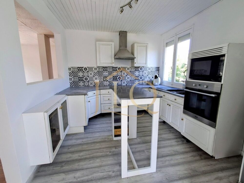 Chapitre Deux - Maison de plain pied de 91m² - 5 pièces - 3 chambres - 365m² de terrain